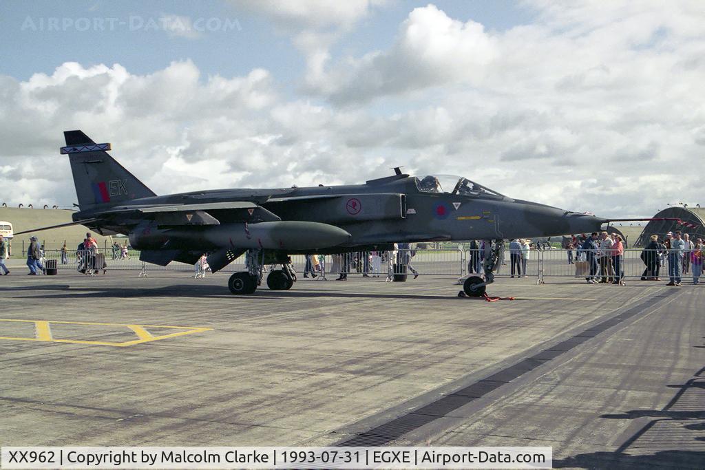 XX962, 1975 Sepecat Jaguar GR.1A C/N S.84, Sepecat Jaguar GR1B. From RAF No 6 Sqn, Coltishall and seen at RAF Leeming's Air Fair in 1993.