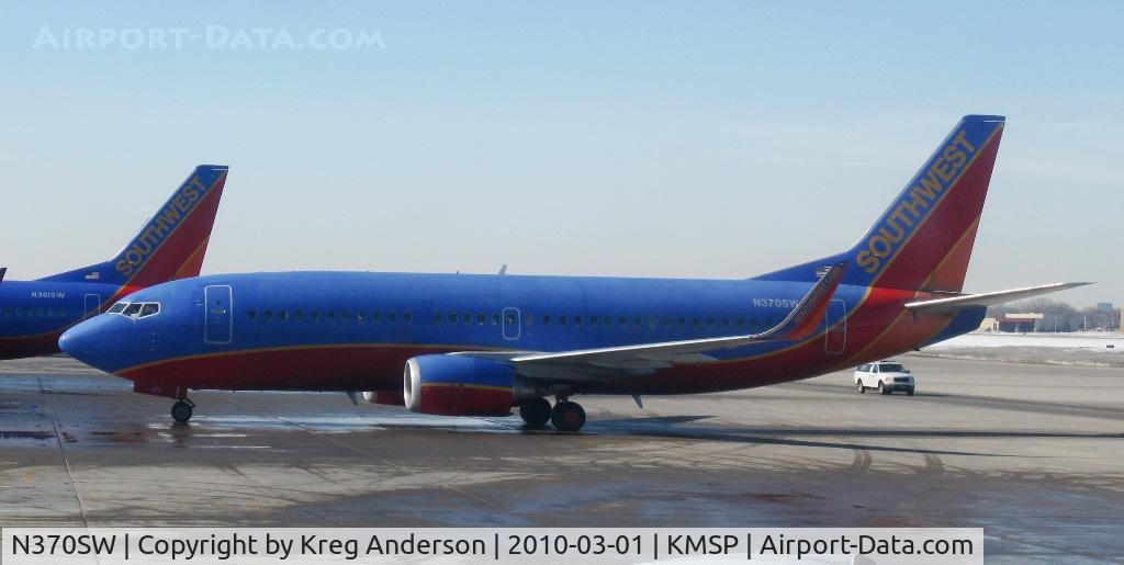 N370SW, 1993 Boeing 737-3H4 C/N 26597, At the HHH terminal.