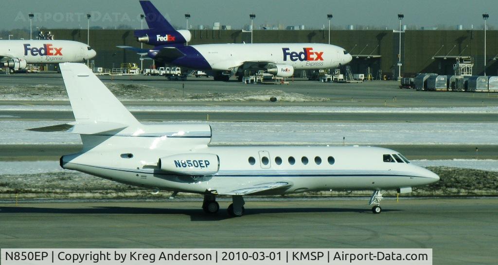 N850EP, 1980 Dassault Falcon 50 C/N 39, Taxiing past the HHH terminal at MSP.