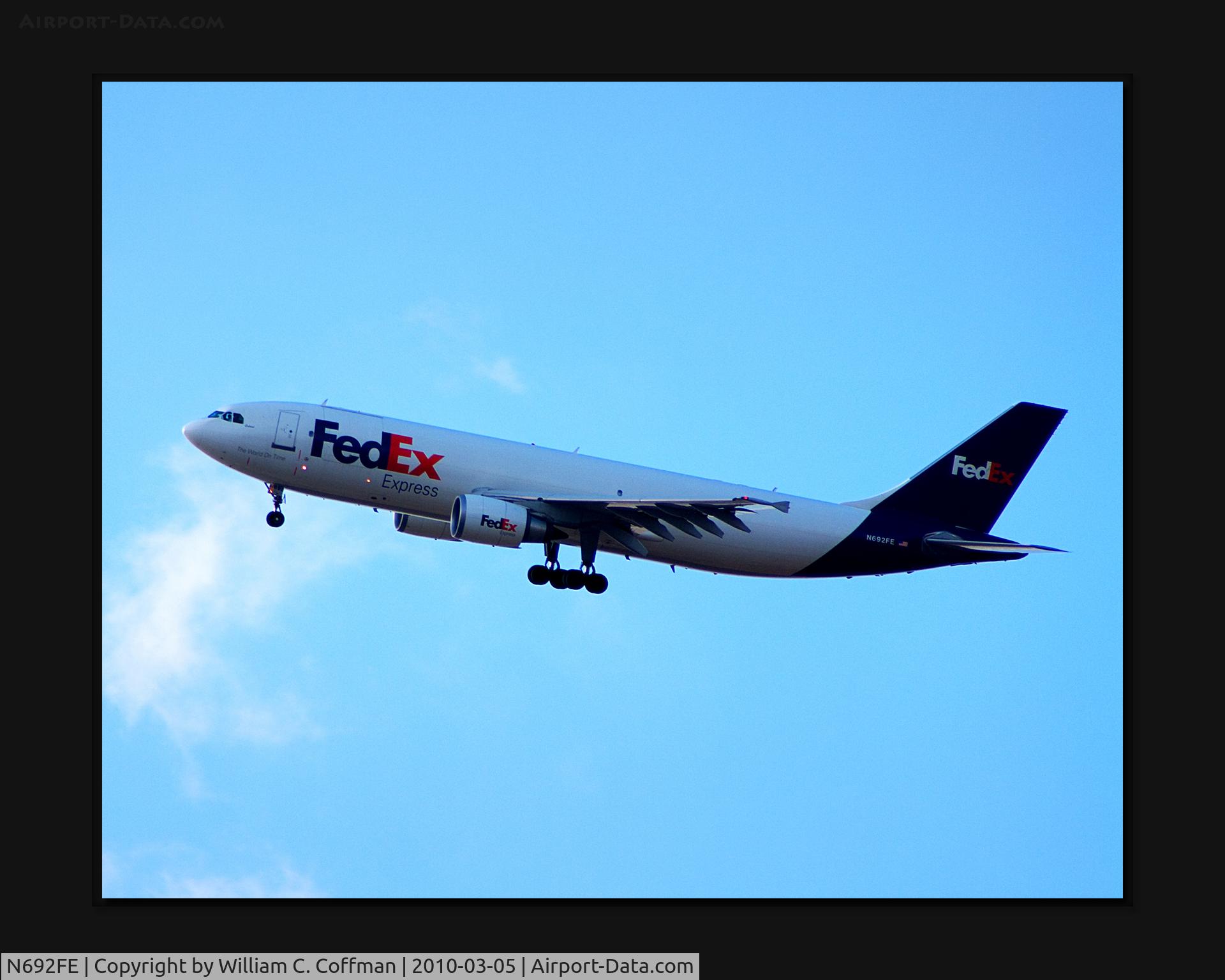 N692FE, 2007 Airbus A300F4-605R C/N 0878, Flying into OKC