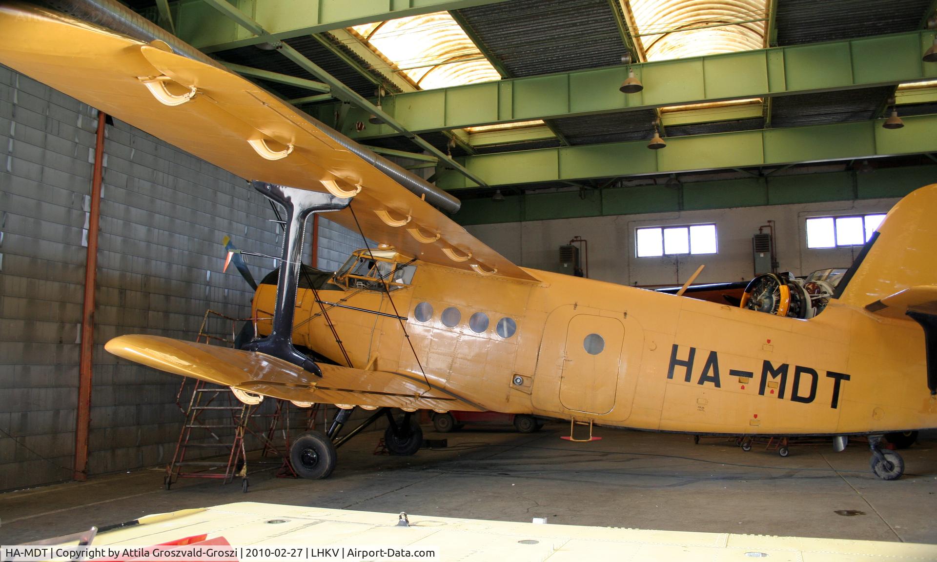 HA-MDT, 1979 PZL-Mielec AN-2R C/N 1G185-53, Hungary-Kaposújlak airport hangar