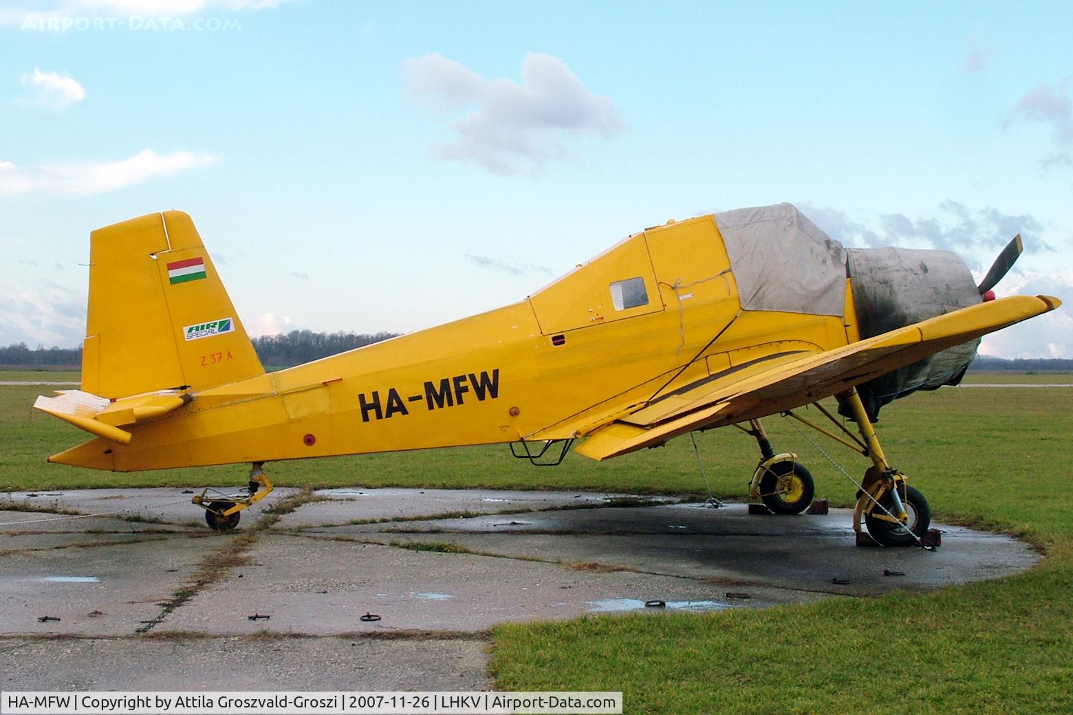 HA-MFW, 1975 Let Z-37A Cmelak C/N 21-19, Hungary-Kaposújlak airport.