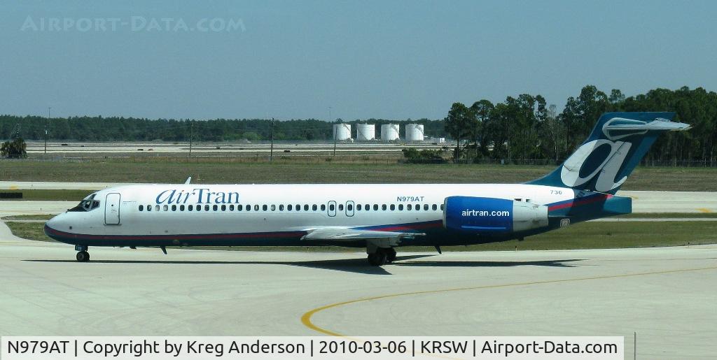 N979AT, 2002 Boeing 717-200 C/N 55038, Leaving the gate at RSW