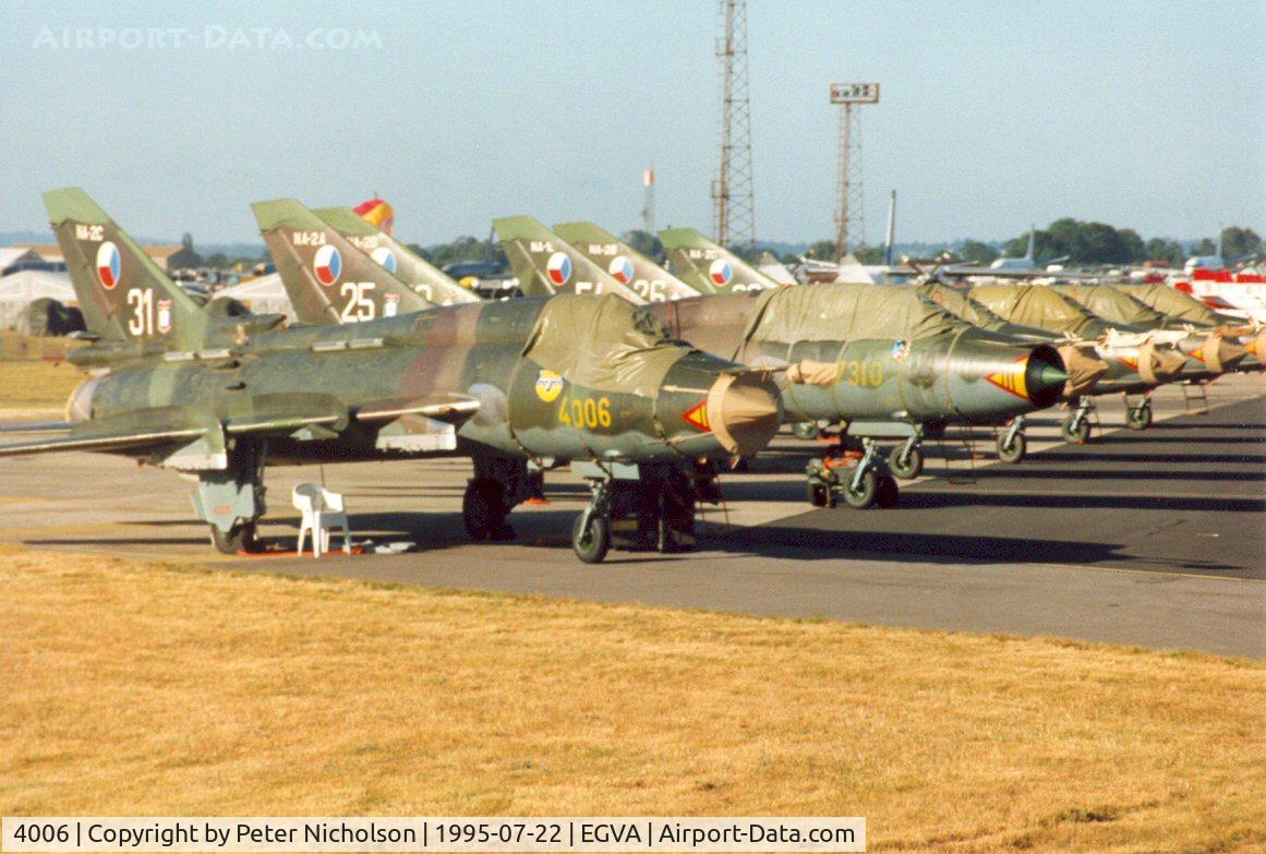 4006, 1989 Sukhoi Su-22M-4 C/N 40306, Su-22M-4 Fitter of 321 Squadron Czech Air Force on the flight-line at the 1995 Intnl Air Tattoo at RAF Fairford.