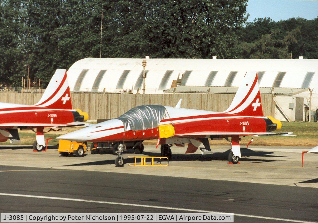 J-3085, Northrop F-5E Tiger II C/N L.1085, F-5E Tiger II of the Patrouille Suisse display team on display at the 1995 Intnl Air Tattoo at RAF Fairford.