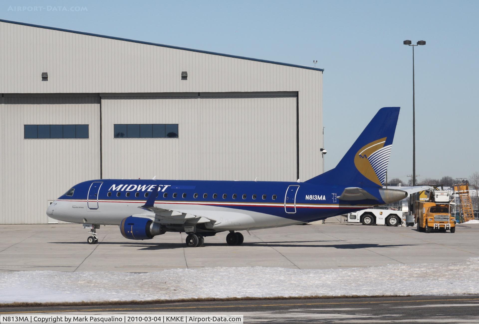N813MA, 2004 Embraer 170SU (ERJ-170-100SU) C/N 17000031, ERJ 170-100SU