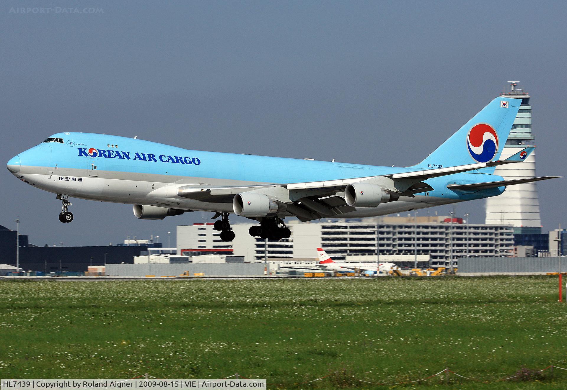 HL7439, 2003 Boeing 747-4B5F/SCD C/N 33516, .