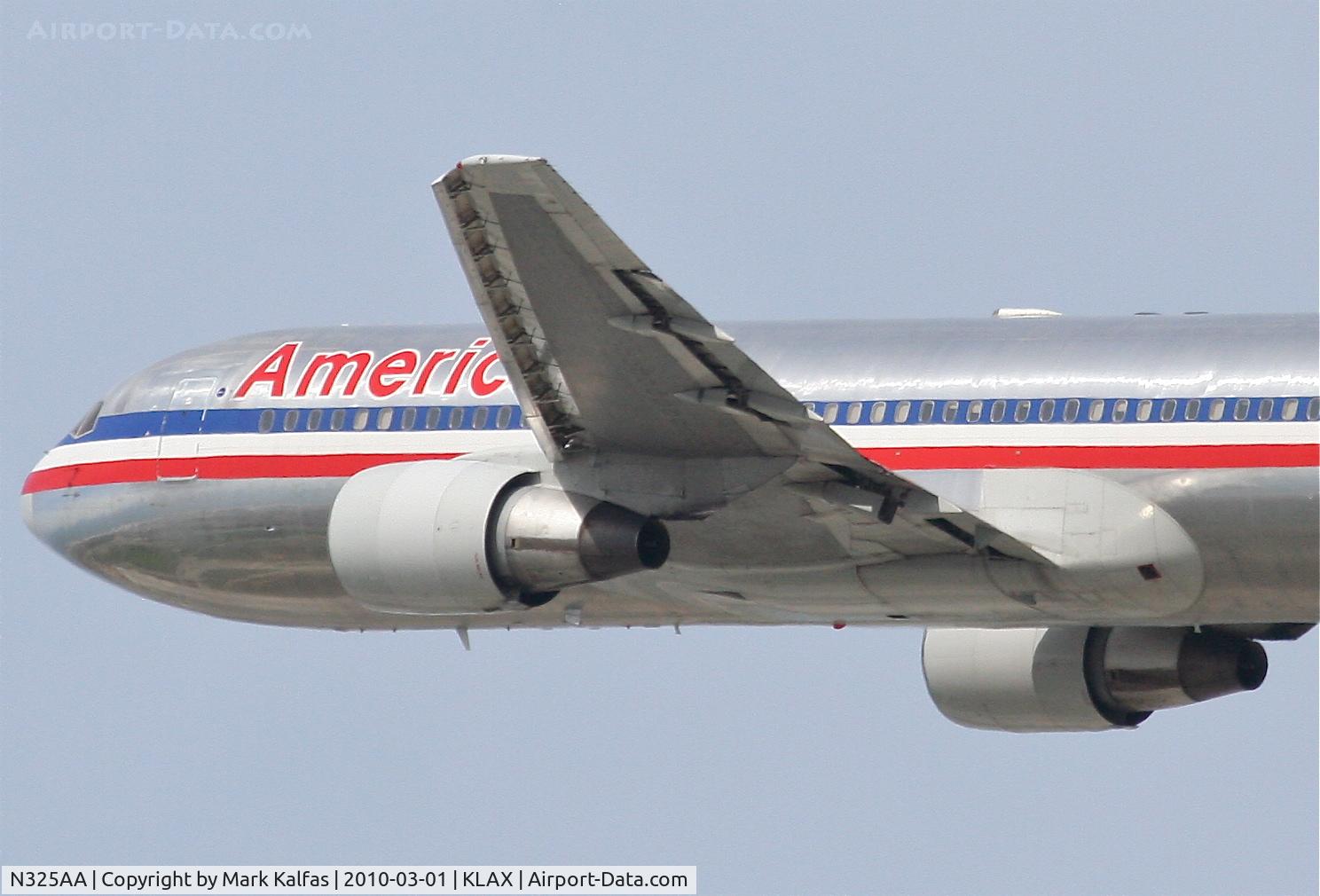 N325AA, 1986 Boeing 767-223 C/N 22326, American Airlines Boeing 767-223. AAL40 to KJFK. 25R departure KLAX.