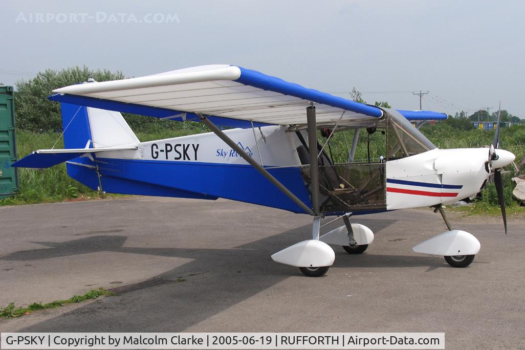 G-PSKY, 2005 Best Off Skyranger 912S(1) C/N BMAA/HB/430, Best Off Skyranger 912S(1). At The York Flying Club's Microlight Fly-in, Rufforth Airfield East in 2005.