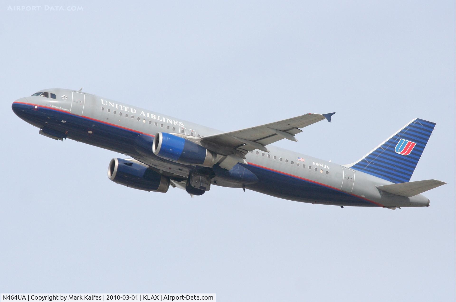 N464UA, 2000 Airbus A320-232 C/N 1290, United Airlines Airbus A320-232, N464UA, UAL942 to KORD 25R departure KLAX.
