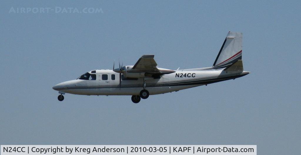 N24CC, 1974 Aero Commander 690A Turbo Commander C/N 11201, Arriving on runway 32