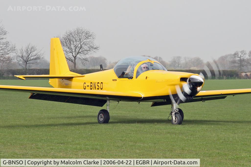 G-BNSO, 1987 Slingsby T-67M Firefly Mk2 C/N 2021, Slingsby T-67M Firefly Mk2. At the 2006 John McLean Trophy aerobatics competition, Breighton Airfield.