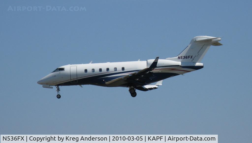 N536FX, 2007 Bombardier Challenger 300 (BD-100-1A10) C/N 20171, Arriving on runway 32
