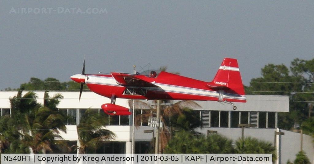 N540HT, 1999 Zivko Edge 540 C/N 0023, Arriving on runway 32