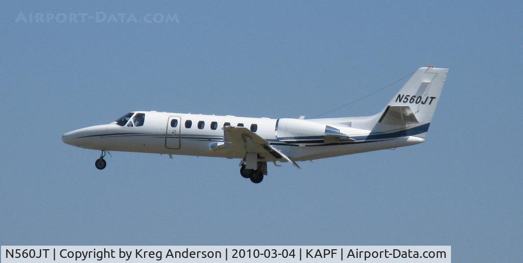 N560JT, 2004 Cessna 560 C/N 560-0670, Arriving on runway 32