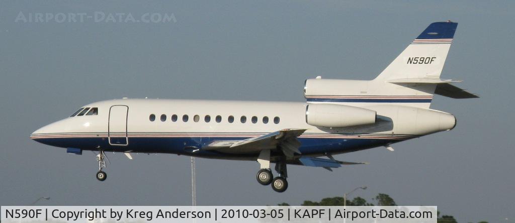 N590F, Dassault Falcon 900 C/N 98, Arriving on runway 32