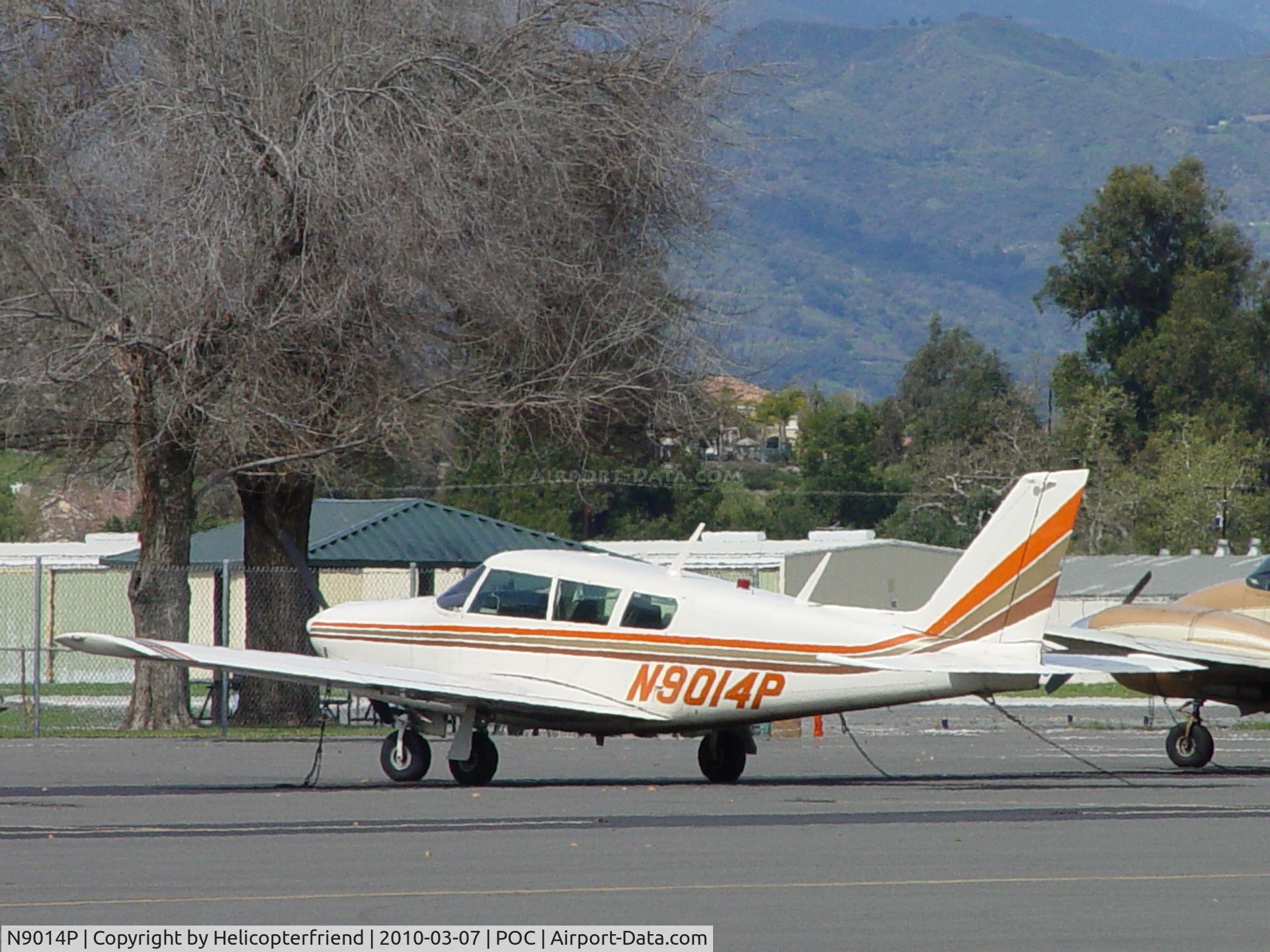 N9014P, 1965 Piper Piper PA-24-260 Comanche B C/N 24-4475, Parked in transient parking