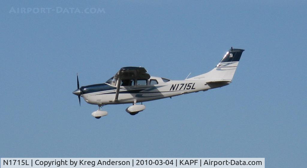 N1715L, 2007 Cessna T206H Turbo Stationair C/N T20608788, Arriving on runway 32