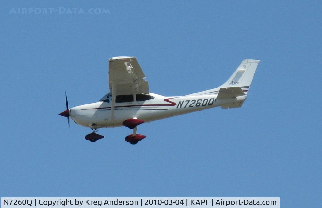 N7260Q, 2001 Cessna 182T Skylane C/N 18280957, Arriving on runway 32