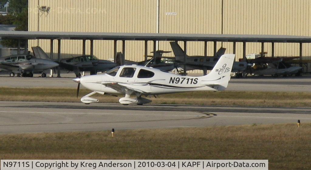N9711S, 2006 Cirrus SR20 C/N 1693, Departing runway 32