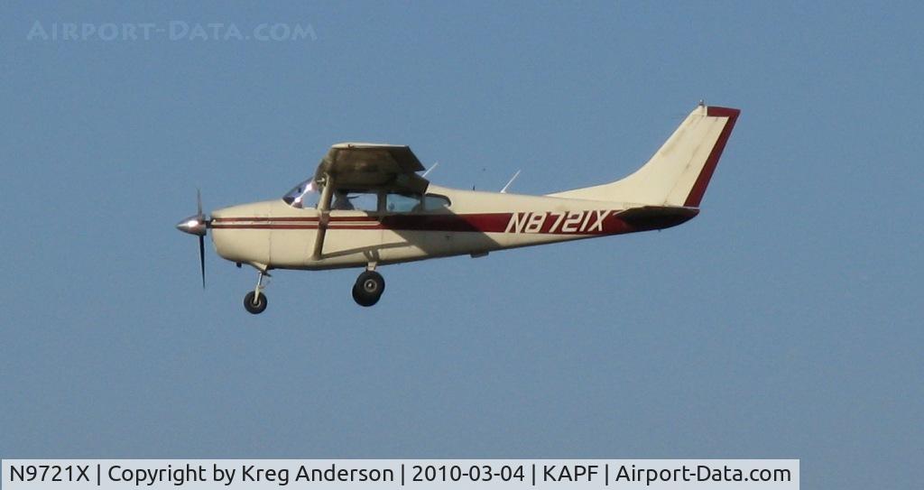 N9721X, 1962 Cessna 210B C/N 21058021, Arriving on runway 32
