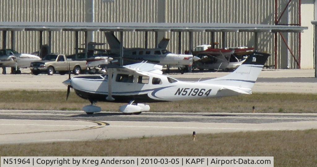 N51964, Cessna T206H Turbo Stationair C/N T20608936, Departing runway 32
