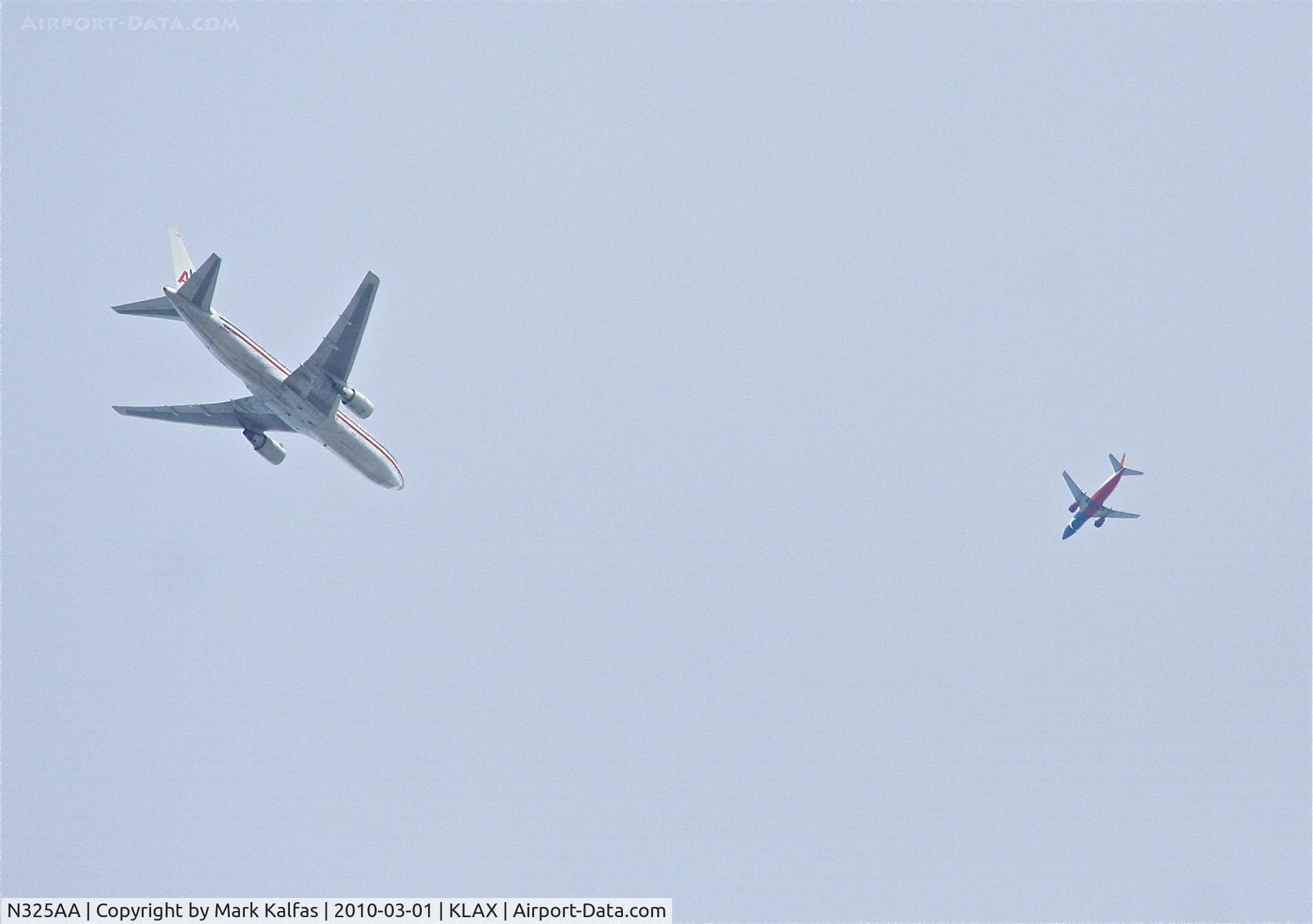 N325AA, 1986 Boeing 767-223 C/N 22326, American Airlines Boeing 767-223. AAL40 to KJFK on the LOOP4 departure KLAX with a Southwest 737 