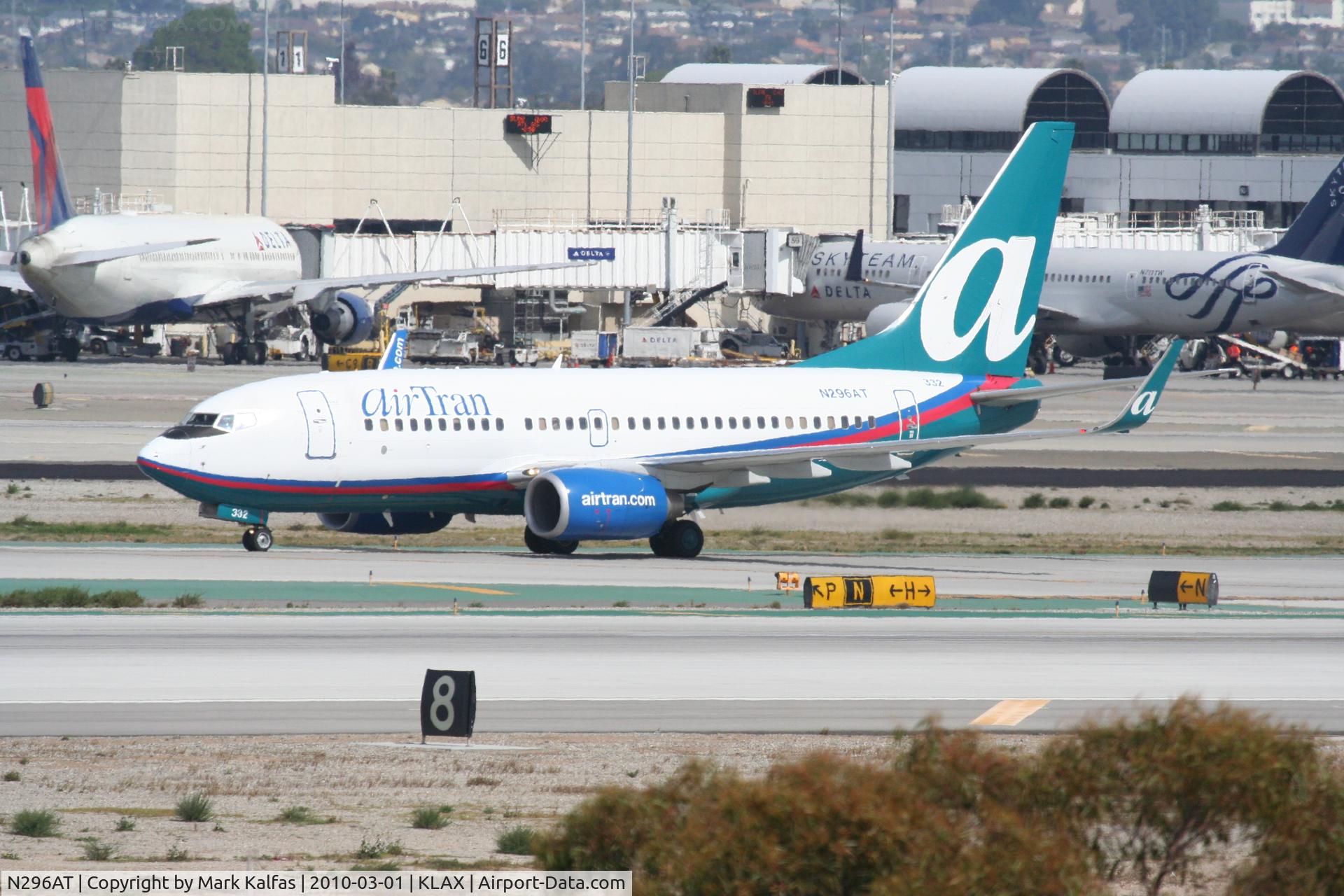 N296AT, 2006 Boeing 737-7BD C/N 34861, Air Tran Boeing 737-7BD, N296AT, TRS55 arriving from KATL, taxiway Hotel KLAX.