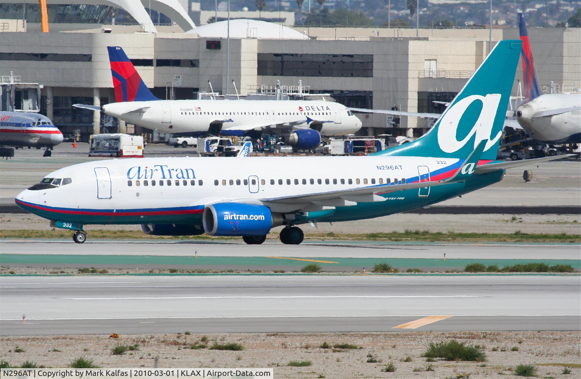 N296AT, 2006 Boeing 737-7BD C/N 34861, Air Tran Boeing 737-7BD, N296AT, TRS55 arriving from KATL, taxiway Hotel KLAX.