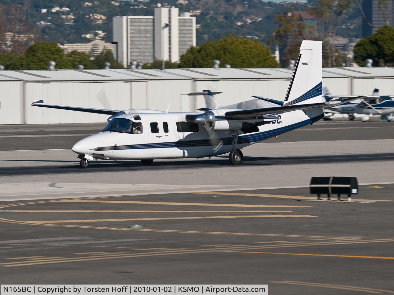 N165BC, 1980 Rockwell International 690C C/N 11646, N165BC departing from RWY 21