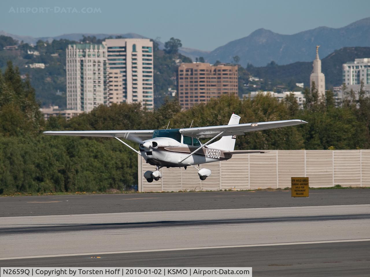 N2659Q, 1966 Cessna 182K Skylane C/N 18257859, N2659Q arriving on RWY 21