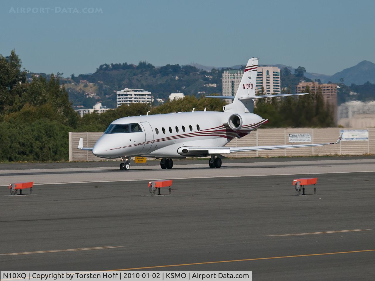 N10XQ, 2007 Israel Aircraft Industries Gulfstream 200 C/N 169, N10XQ departing from RWY 21