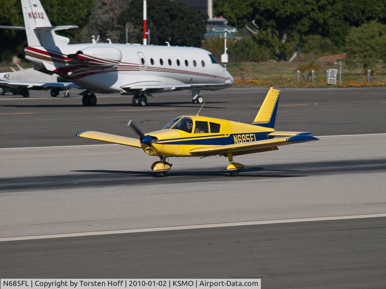 N685FL, 1971 Piper PA-28-140 C/N 28-7125619, N685FL arriving on RWY 21