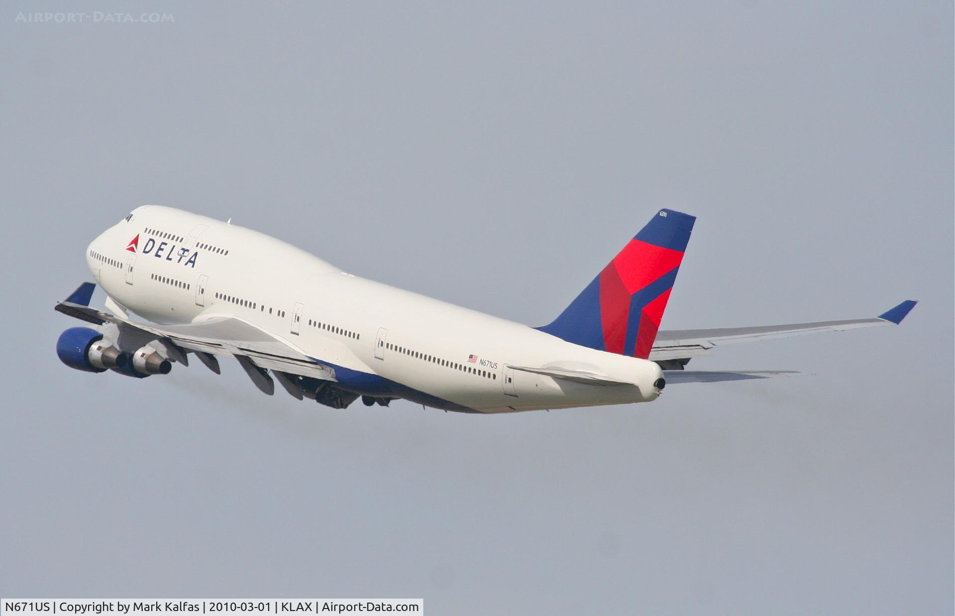 N671US, 1999 Boeing 747-451 C/N 26477, Delta Airlines Boeing 747-451, N671US, DAL283 25R departure en route to RJAA (Narita Int'l).