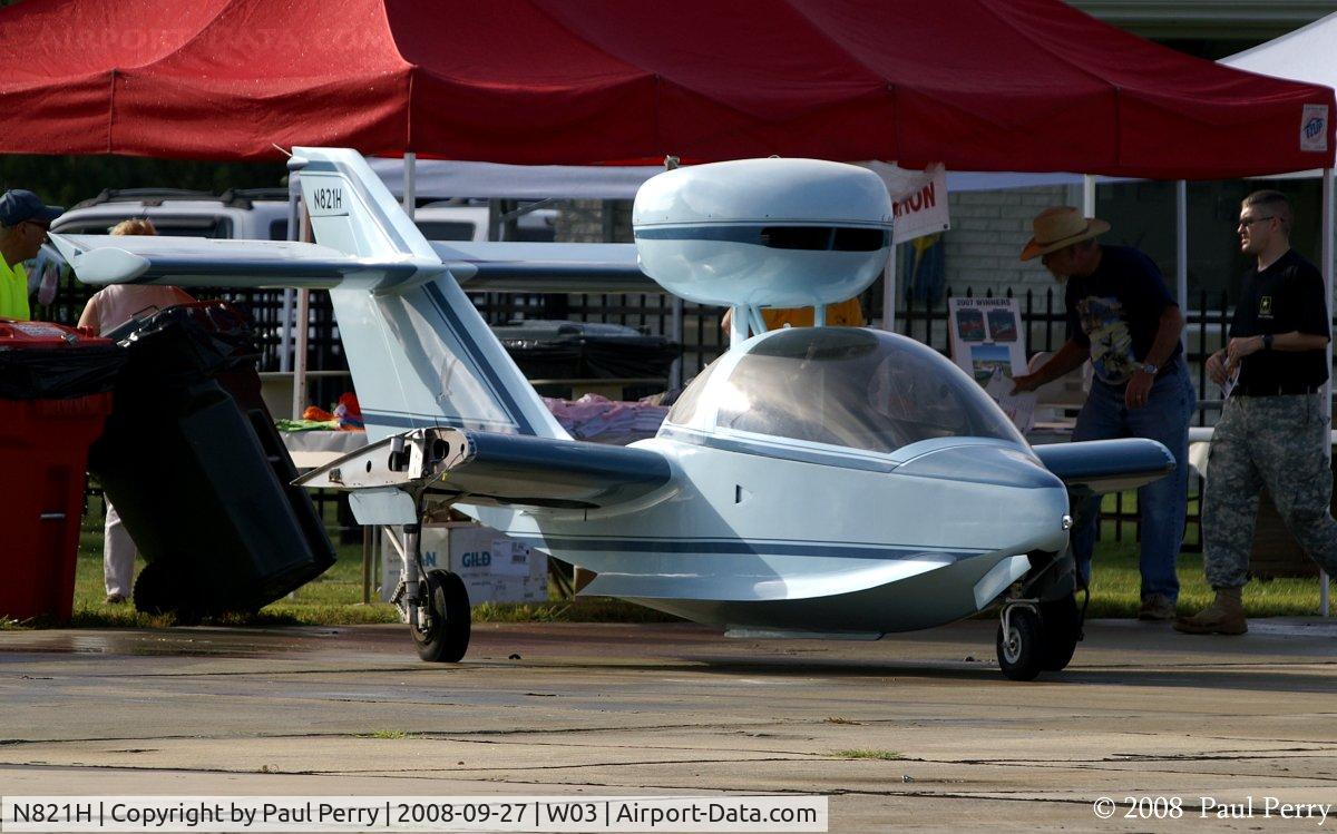 N821H, Pereira Osprey II C/N 653, Showing off, even in the midst of having some work done to her