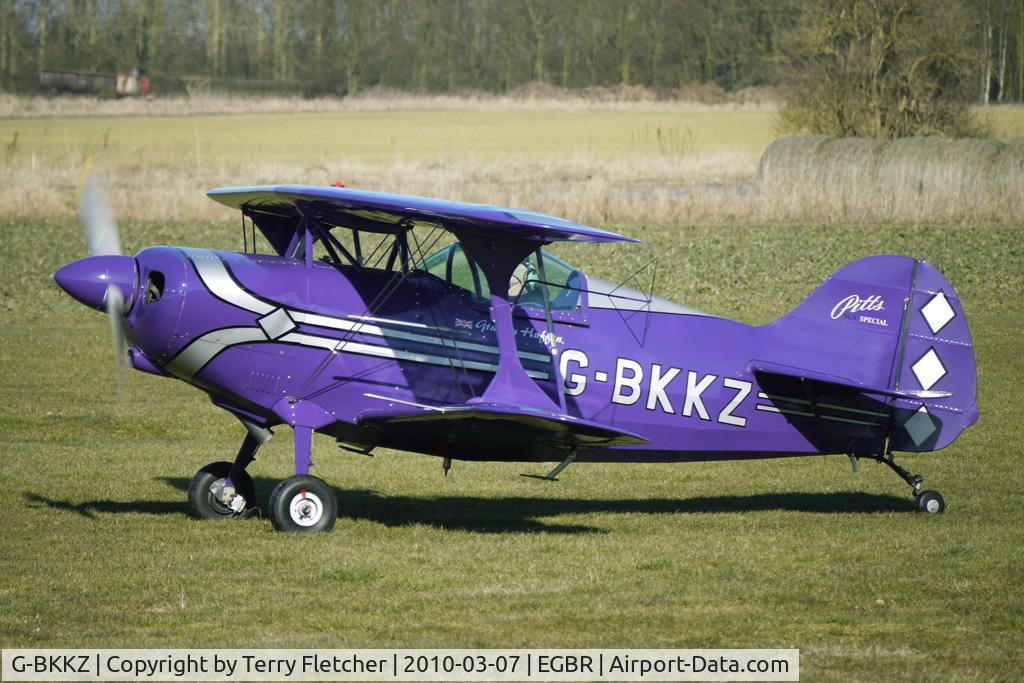 G-BKKZ, 2000 Pitts S-1S Special C/N PFA 009-10525, 2000 Coutts Ja PITTS S-1S - One of the many aircraft at Breighton on a fine Spring morning