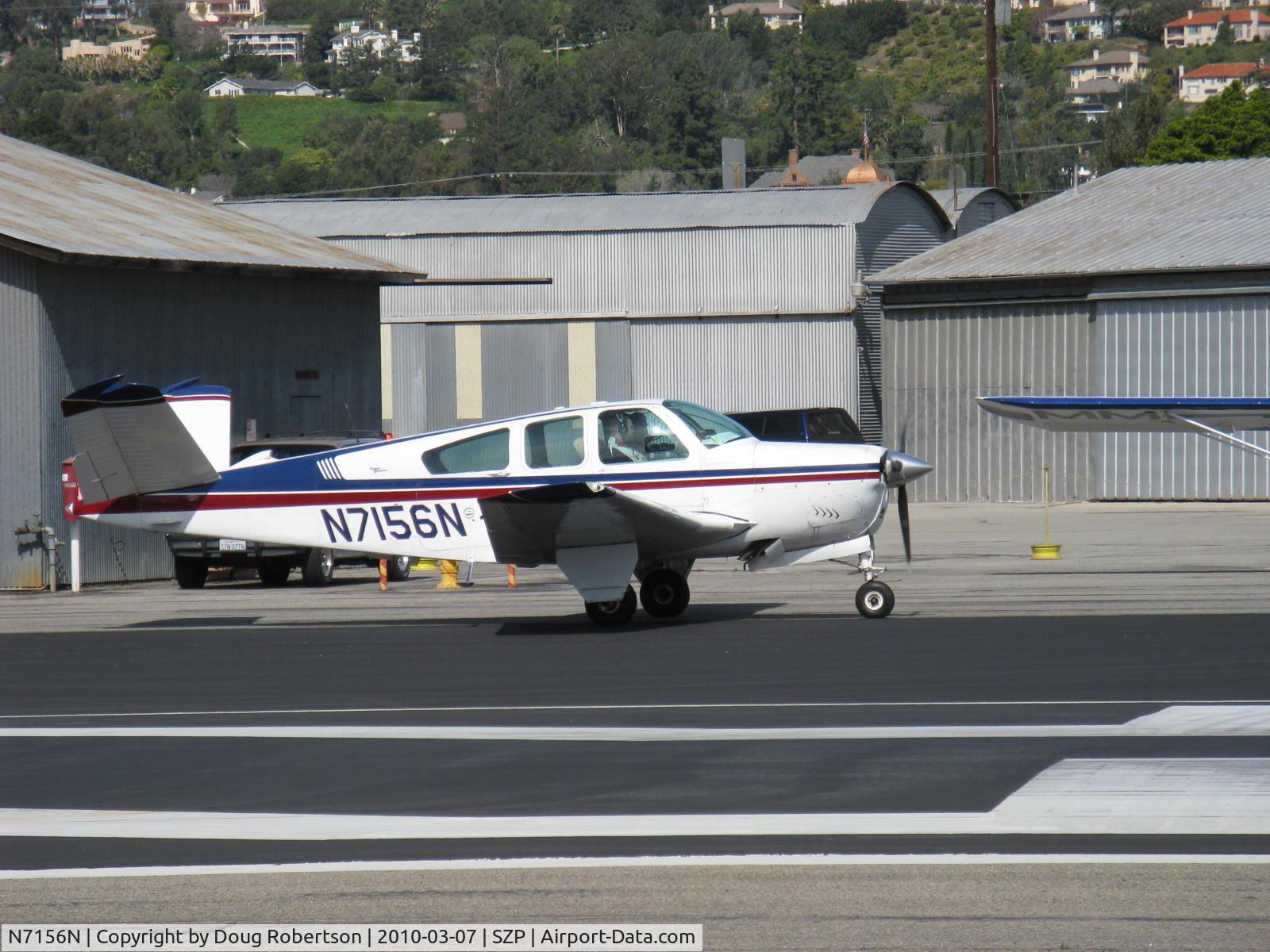 N7156N, 1968 Beech V35A Bonanza C/N D-8687, 1968 Beech V35A BONANZA, Continental IO-520-B 285 Hp, taxi