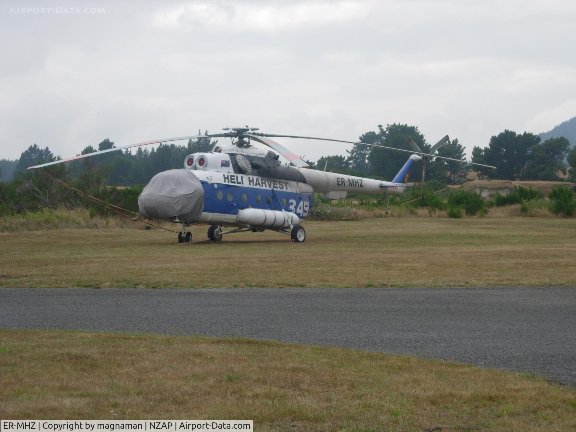 ER-MHZ, Mil Mi-8MTV-1 C/N 96078, Just waiting for somebody to use me