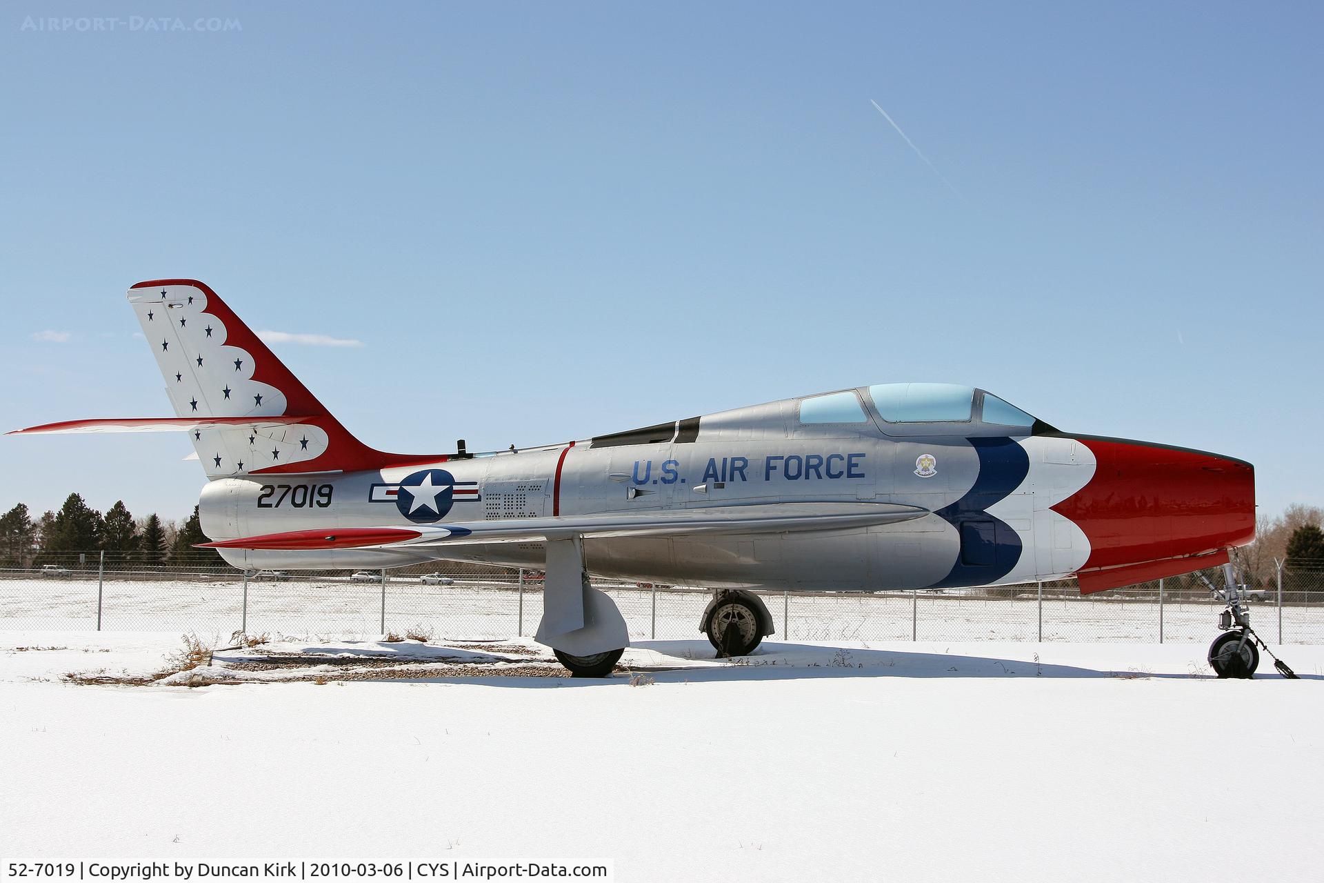 52-7019, 1952 Republic F-84F Thunderstreak C/N Not found 52-7019, F-84 gate guard in Thunderbirds colors