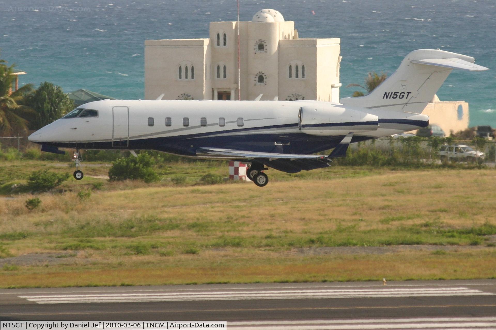 N15GT, 2006 Bombardier Challenger 300 (BD-100-1A10) C/N 20120, N15GT landing at TNCM
