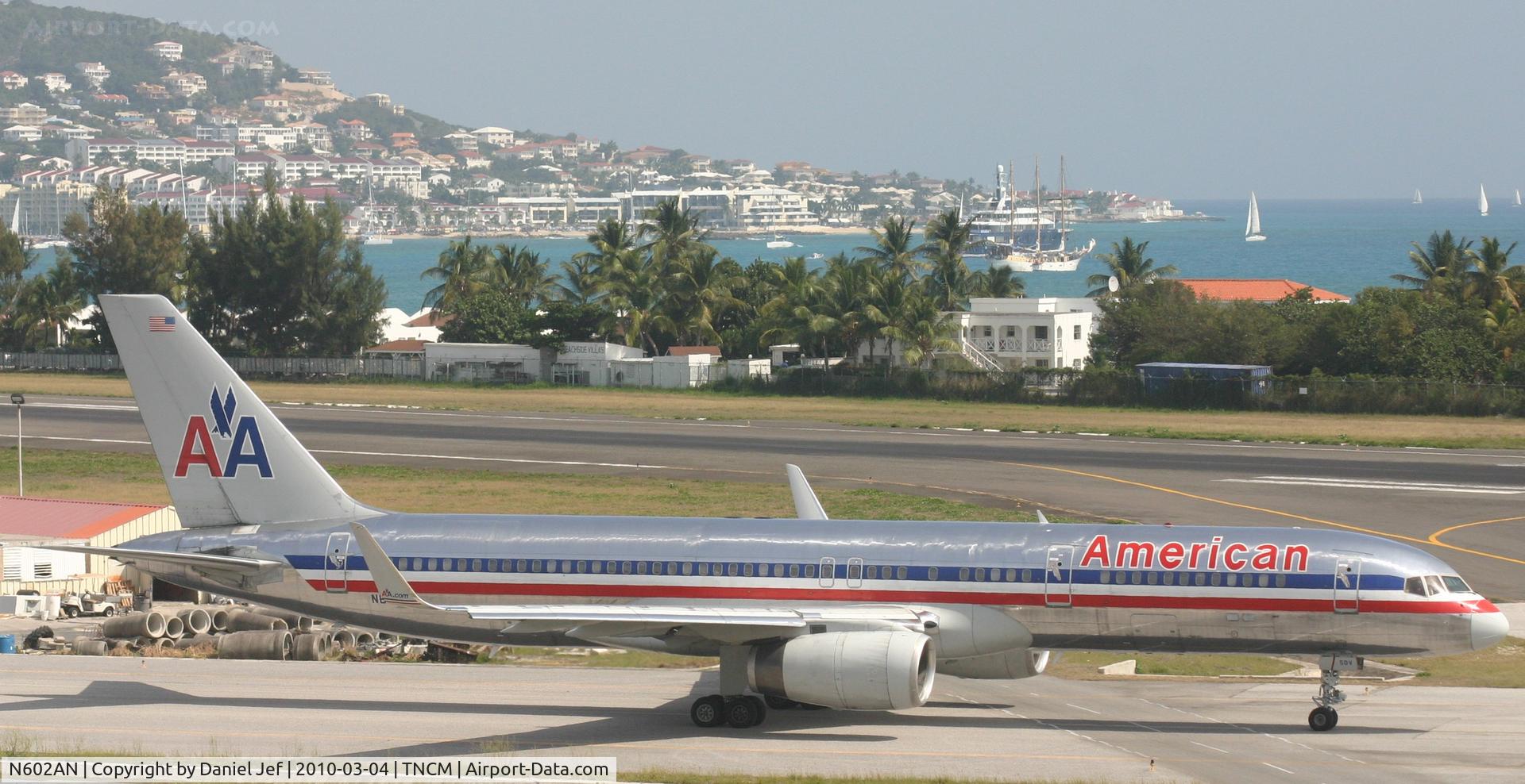 N602AN, 1995 Boeing 757-223 C/N 27053, American airlines N603AN taxing to alpha for take off