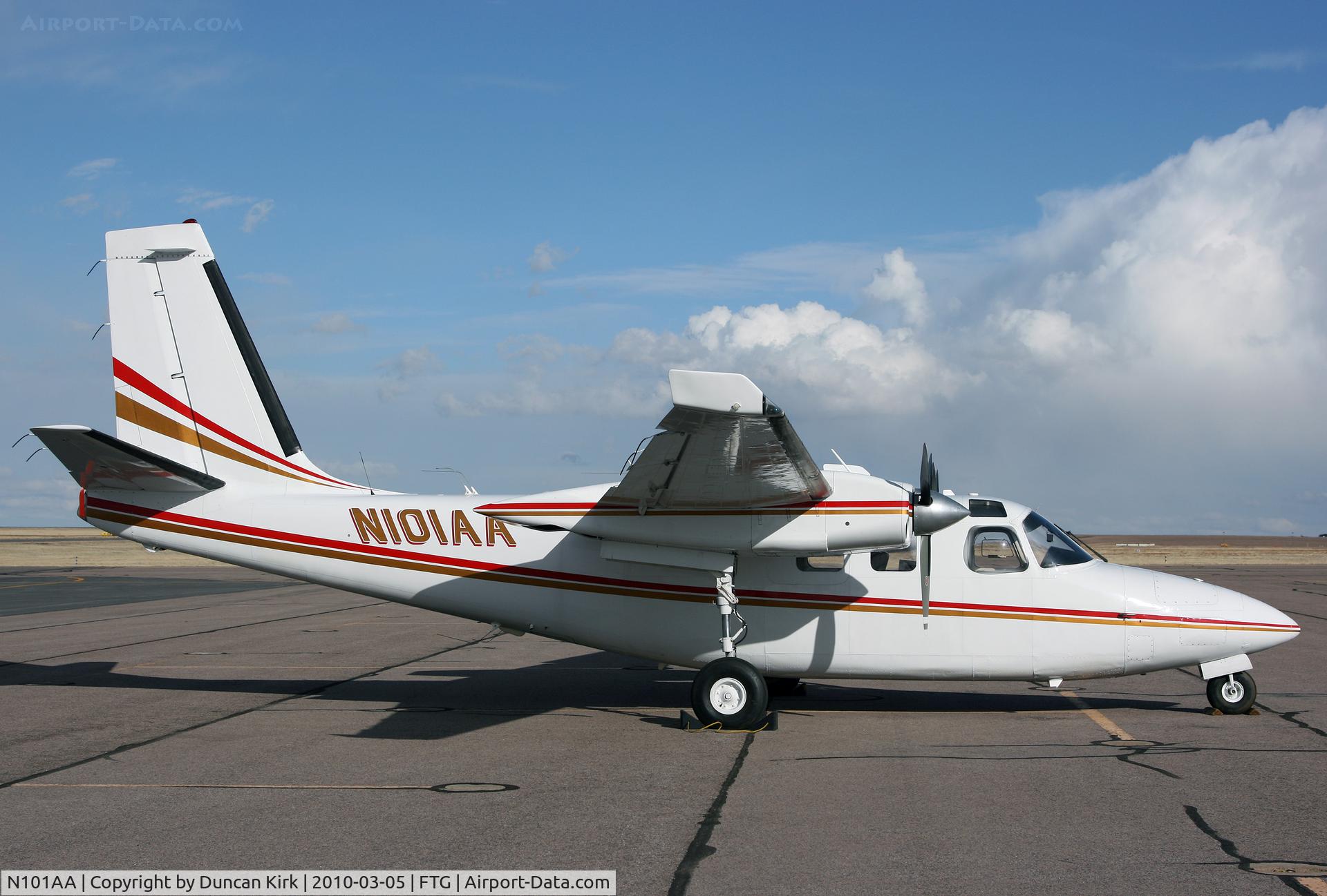 N101AA, 1974 Rockwell 500S Shrike Commander C/N 3180, A perfectly placed photographic subject