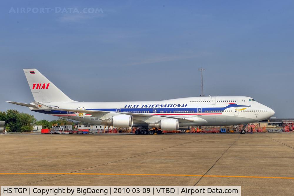 HS-TGP, 1994 Boeing 747-4D7 C/N 26610, THAI B747-400 in 50th anniversary color scheme of this Thai flag carrier.