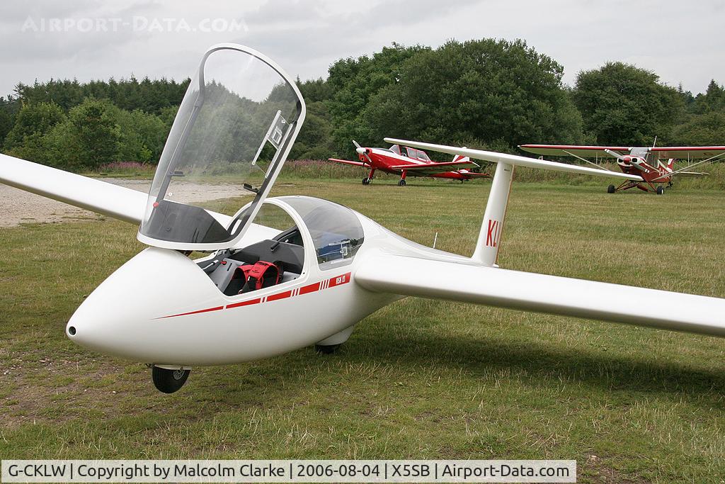 G-CKLW, 2005 Schleicher ASK-21 C/N 21799, Schleicher ASK-21 at the Yorkshire Gliding Club, Sutton Bank, UK in 2006.