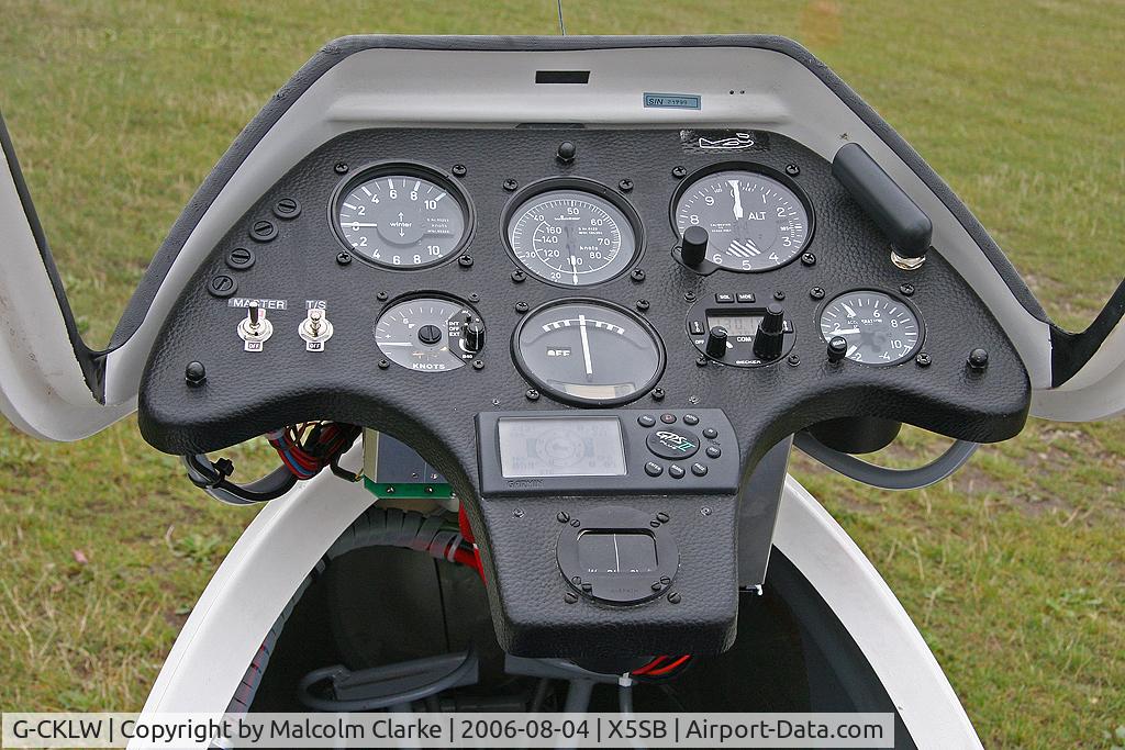 G-CKLW, 2005 Schleicher ASK-21 C/N 21799, Schleicher ASK-21 at the Yorkshire Gliding Club, Sutton Bank, UK in 2006.