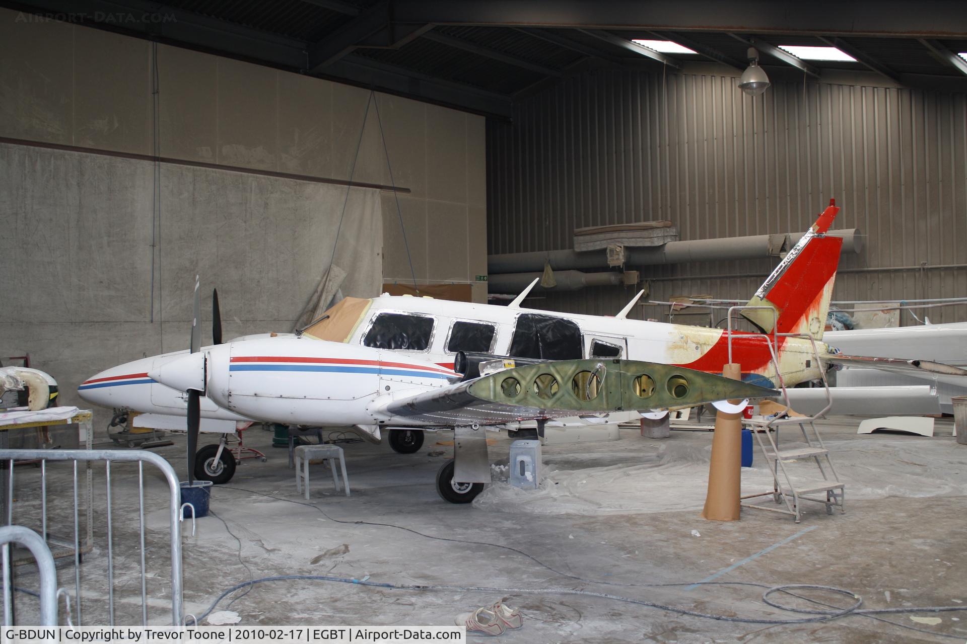 G-BDUN, 1975 Piper PA-34-200T Seneca II C/N 34-7570163, PA-34-200T c/n 34-7570163