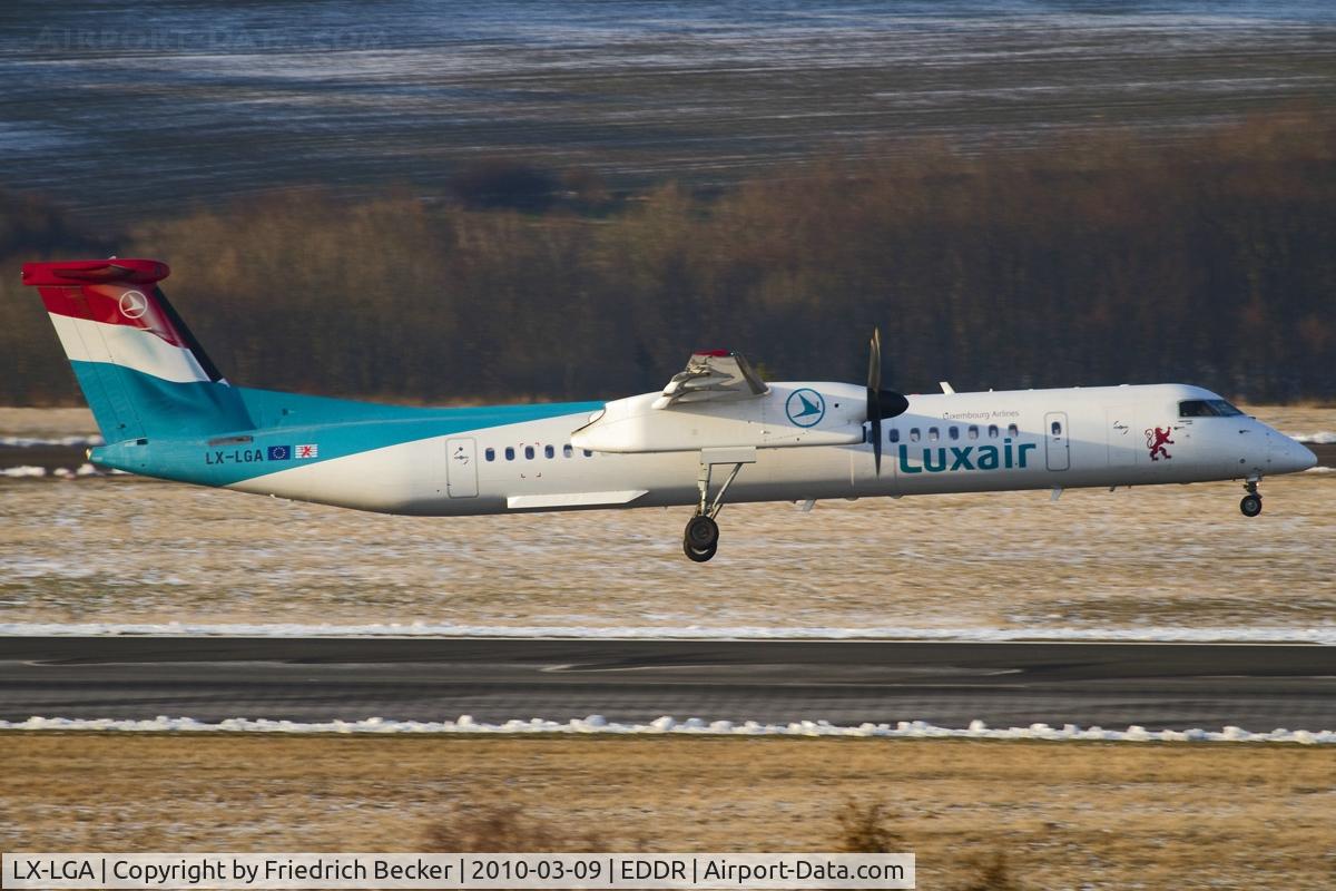 LX-LGA, 2007 De Havilland Canada DHC-8-402Q Dash 8 C/N 4159, final corrections before touchdown