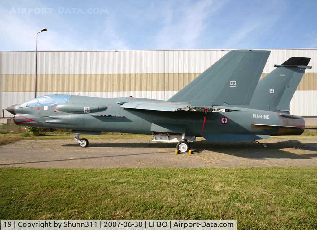19, Vought F-8E(FN) Crusader C/N 1236, Preserved in Old Wings Association...