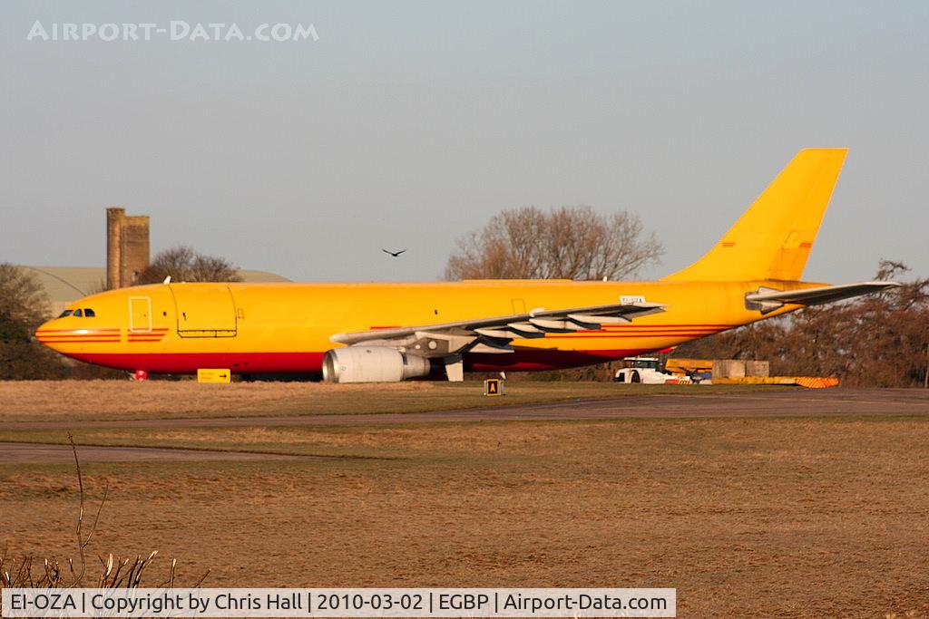 EI-OZA, 1981 Airbus A300B4-103(F) C/N 0148, European Air Transport, It wears the reg no. OO-DIF on the starboard side
