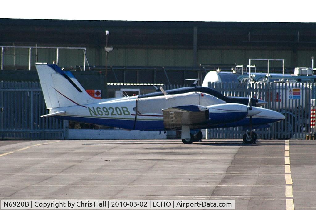 N6920B, 1985 Piper PA-34-220T Senaca C/N 34-8533025, privately owned Seneca III